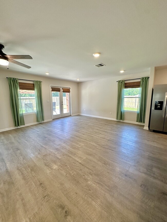 Building Photo - 26 Gray Fox Ct