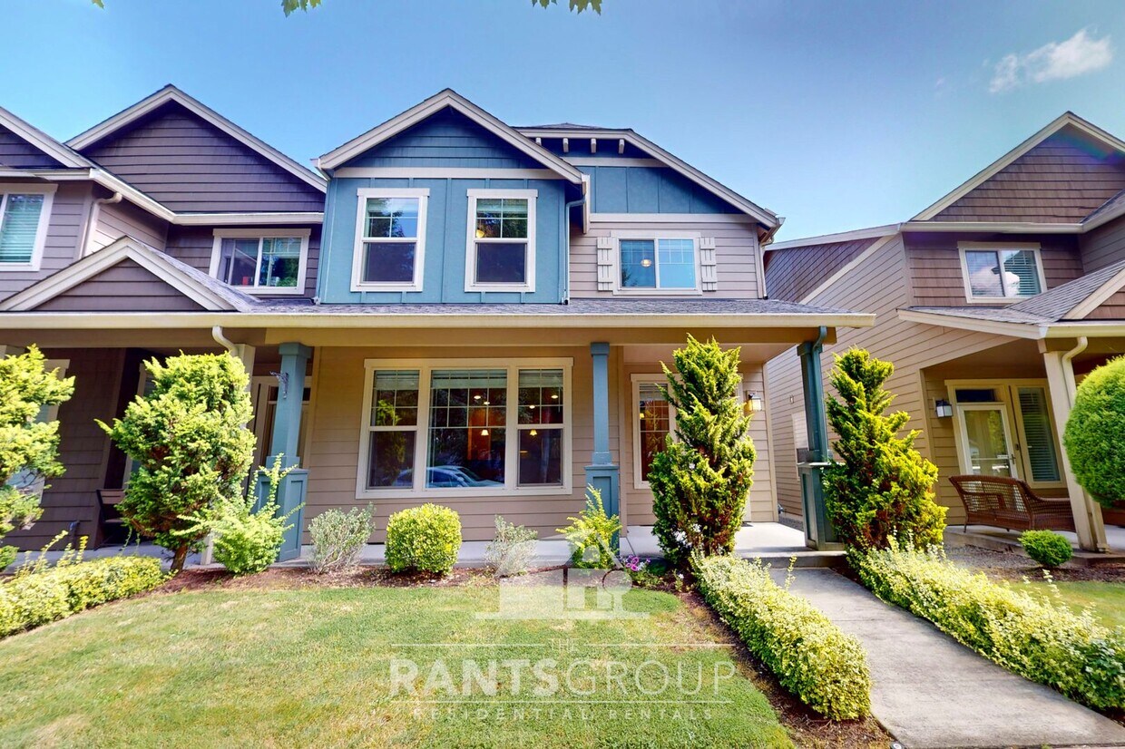 Primary Photo - Beautifully upgraded townhome in a quiet L...