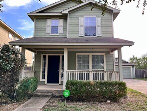 Building Photo - 2825 Deerfern Ln