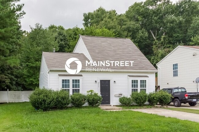 Building Photo - 3 Bedroom Pet-Friendly Home in Raleigh, NC with Main Street Renewal