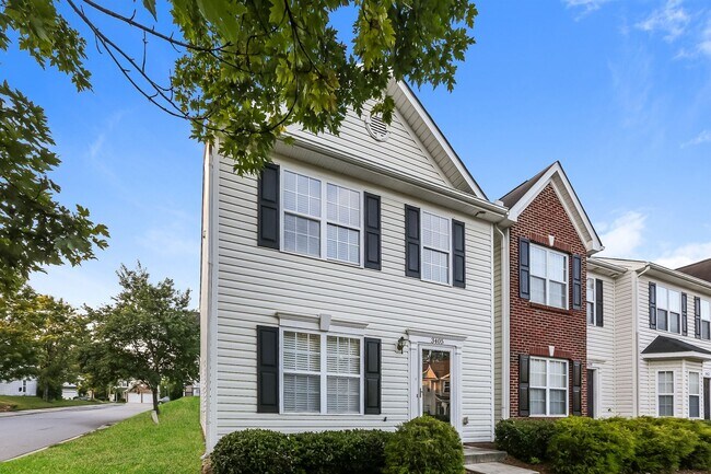 Foto del edificio - Beautiful Townhome Available for Rent-$100...