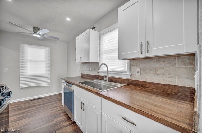 Building Photo - 12508 Sobieski Ave