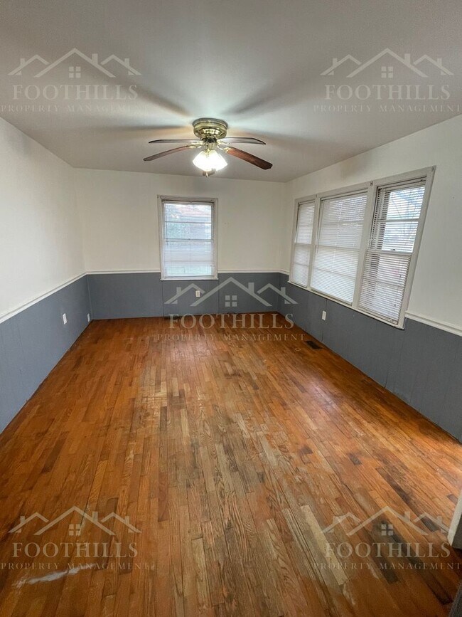 Foto del edificio - 124 Pickens Cir