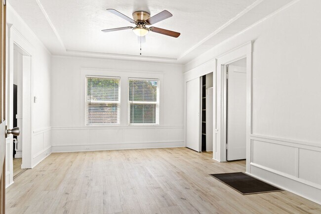 Foto del edificio - Comfort and Convenience: Cottage Living in...