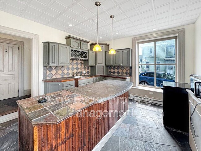 Foto del edificio - 144 Bloom St