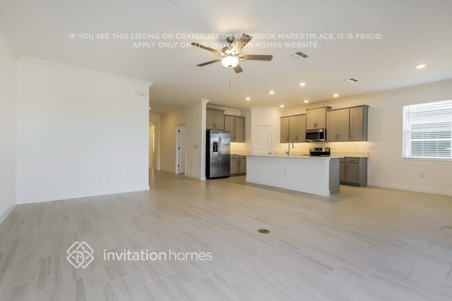 Foto del edificio - 14235 20th St E