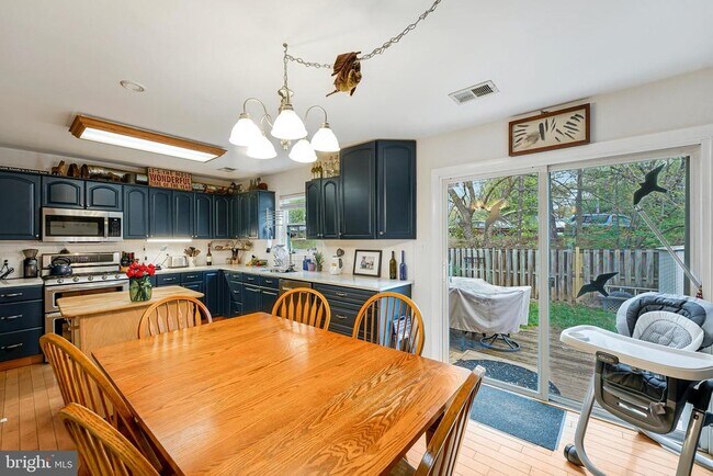Foto del edificio - 5514 Hollins Ln