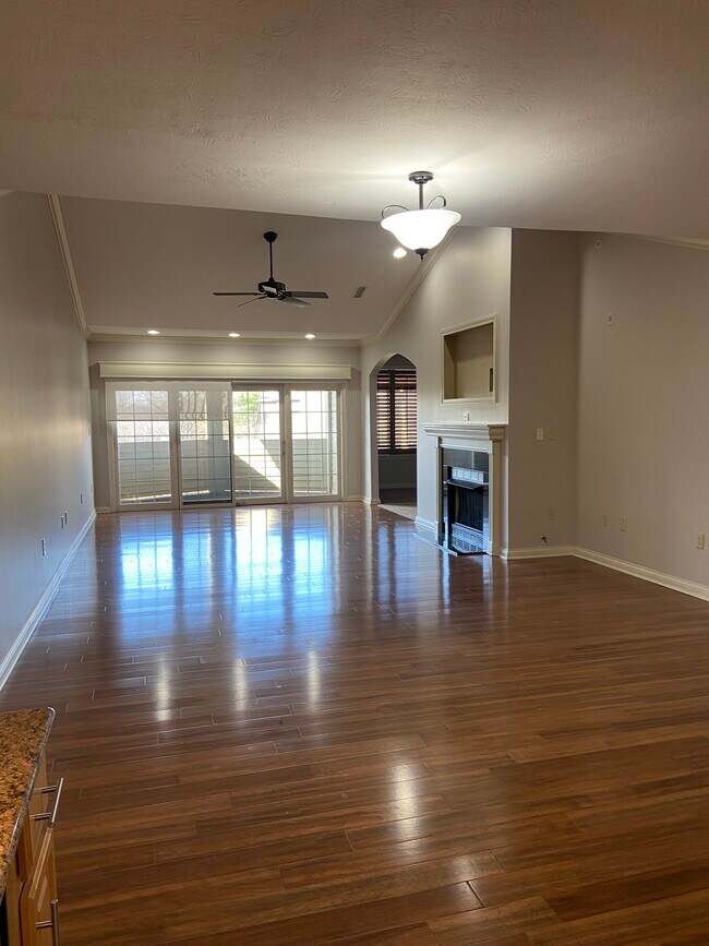 Foto del edificio - Pinnacle on Meridian