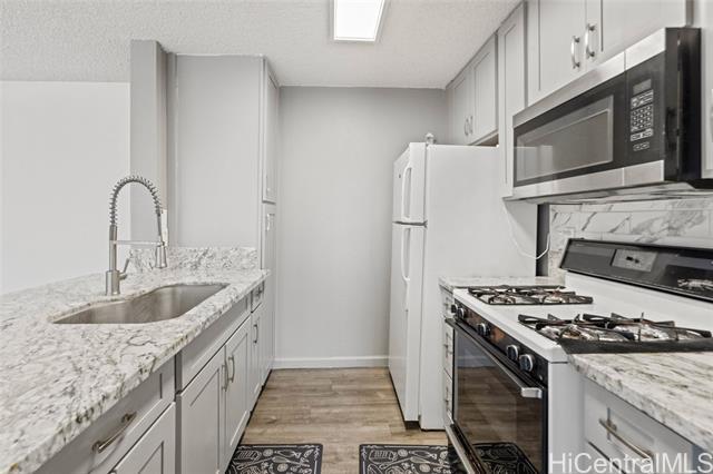 Building Photo - 91-299-299 Hanapouli Cir