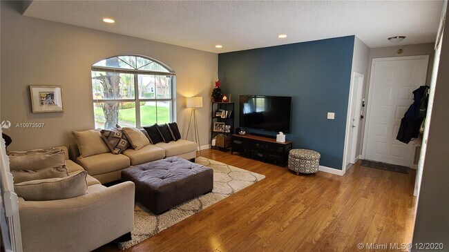 Foto del edificio - 1160 Weeping Willow Way