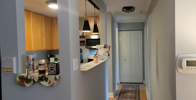 Building Photo - 105 Arlington Ave