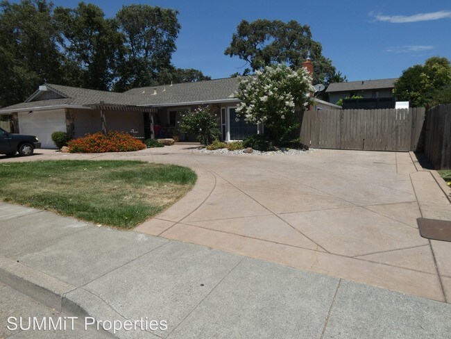 Building Photo - 4 br, 2 bath House - 651 Alamo Drive
