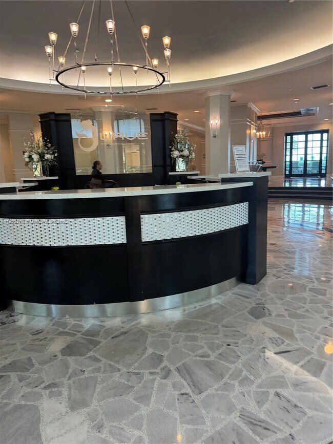 Foto del edificio - 2501 S Ocean Dr