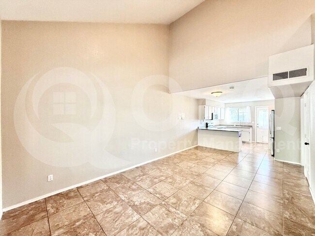 Foto del edificio - 860 N McQueen Rd