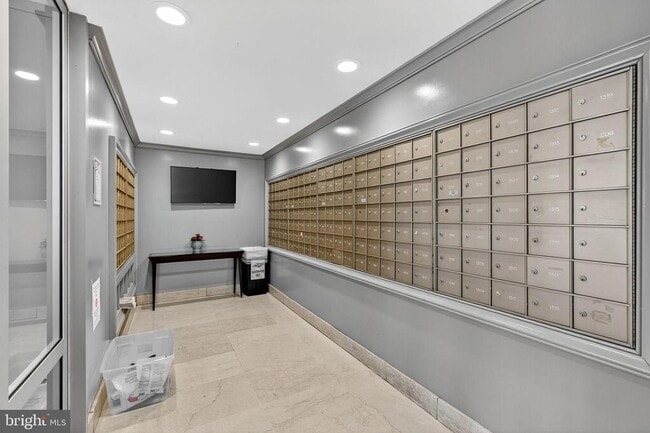 Building Photo - 1900 Lyttonsville Rd