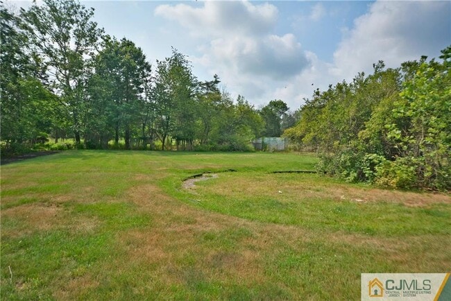 Building Photo - 355 Metlars Ln