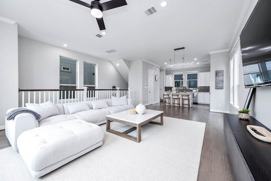 Photo - 2022 Groveland Glen Dr Unit