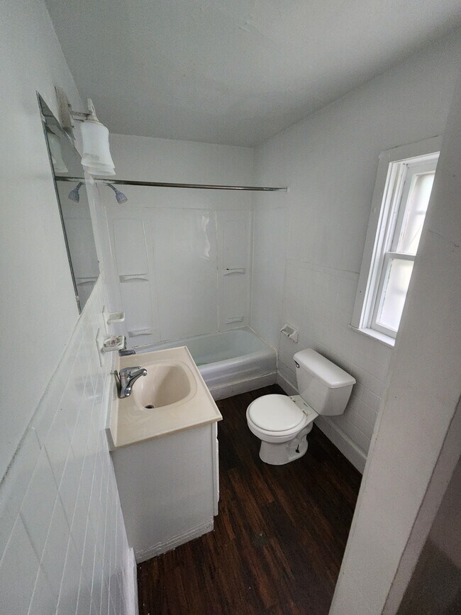 87 King St Unit 1, Dunkirk, NY 14048 Apartments at 87 King St Dunkirk