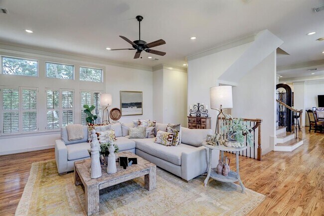 Building Photo - 5772 Sugar Hill Dr