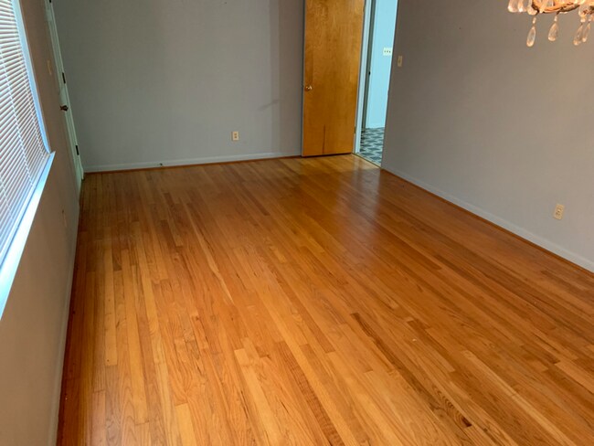 Foto del edificio - 56 Meadowlane Dr