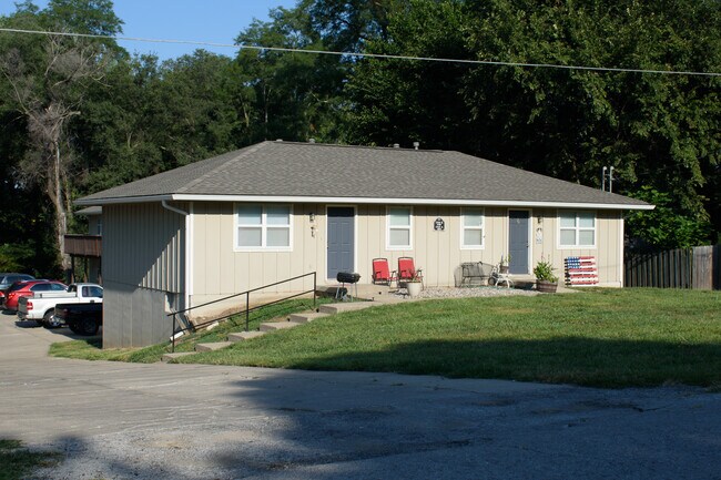 Building Photo - 3512 Wilson Ave