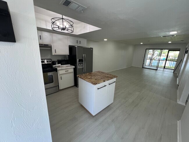 Foto del edificio - 28121 Pine Haven Way