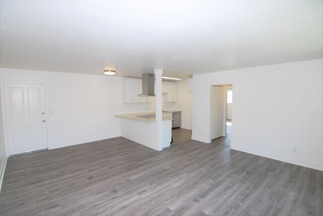 Foto del edificio - 2425 E 5th St
