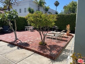 Building Photo - 3315 Caroline Ave