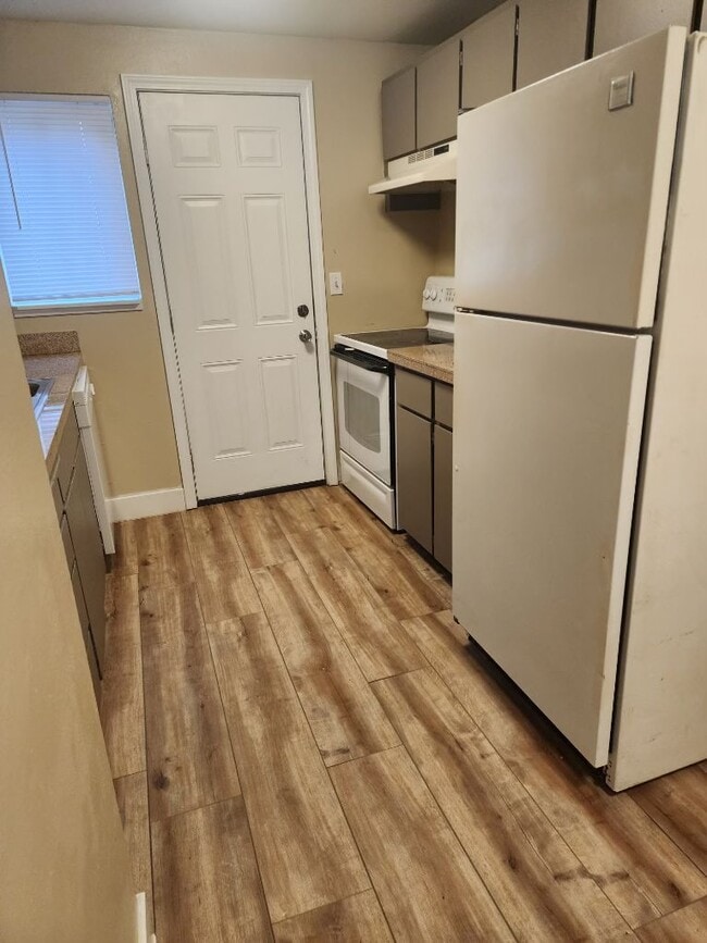 Building Photo - 2808 E Everett Ave