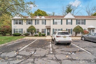 Building Photo - 31 Hanover Square