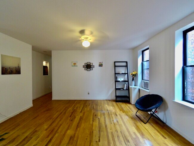 Building Photo - 3315 Pleasant Ave
