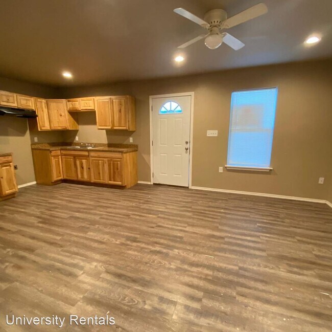 Building Photo - 3 br, 1 bath House - 119 36th St Unit B