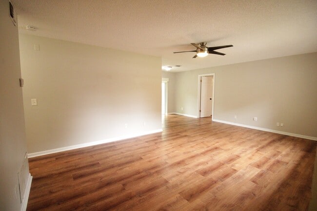 Foto del edificio - 1228 SW 75th Dr