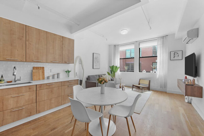 Foto del edificio - 517 W 45th St