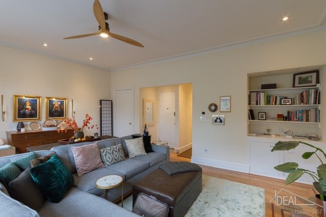 Building Photo - 56 MONTGOMERY PLACE #3R