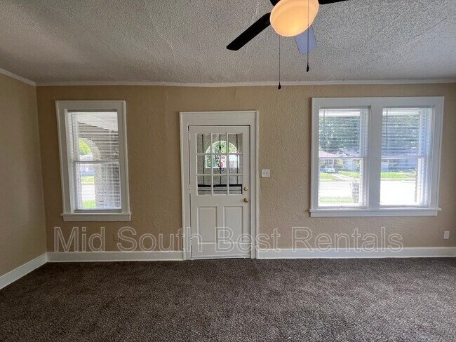 Foto del edificio - 1516 Netherwood Ave