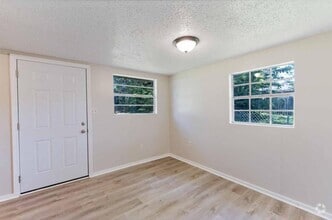 Building Photo - 1570 Chippewa Ave SE