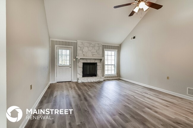 Foto del edificio - 3890 Birchshade Cove