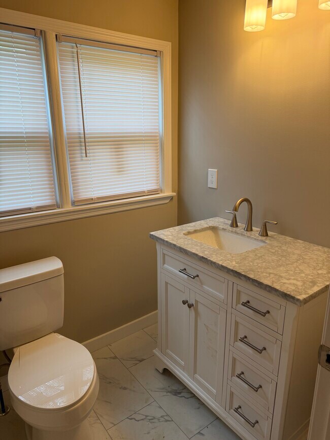 baño - 307 Washington St W