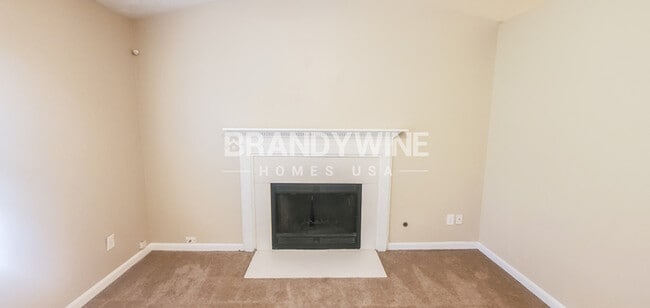 Building Photo - 190 Rosewood Dr