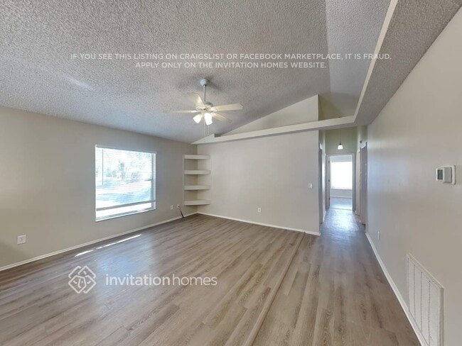 Building Photo - 472 Winding Oak Ln