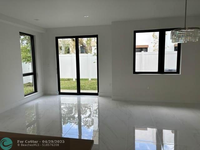 Foto principal - 4141 S oaks Pl