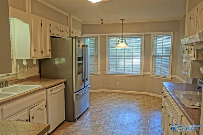 Building Photo - 2516 Willena Dr SE