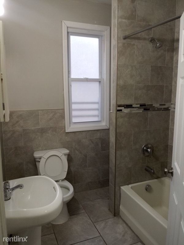Building Photo - 4 br, 2 bath Apartment - 41 22nd St 2 Unit 2