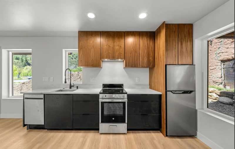 Building Photo - 235 Rosemary Ln