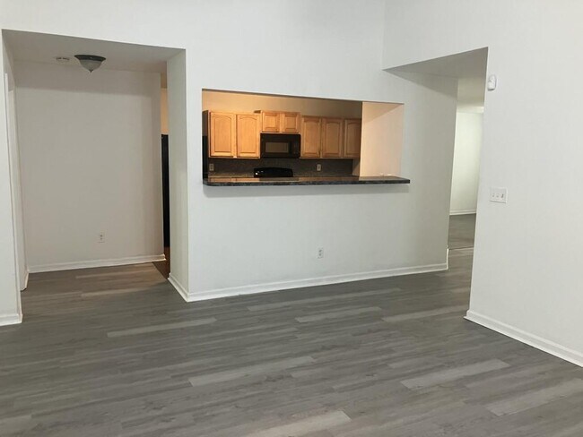 Foto del edificio - 10246 Deep Creek Pl