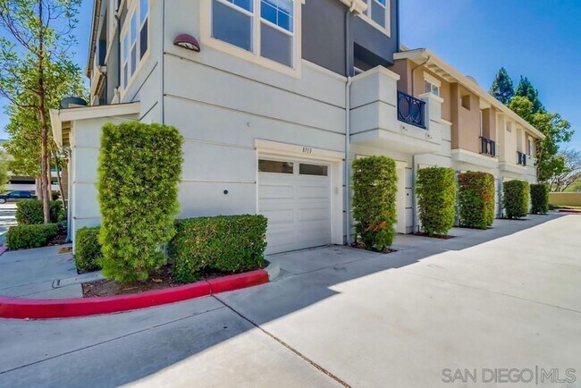 Foto del edificio - Tri-Level Townhome Condo for Rent – 2 Bed,...