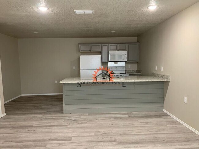 Building Photo - New apartments 3 Bed 2 Bath