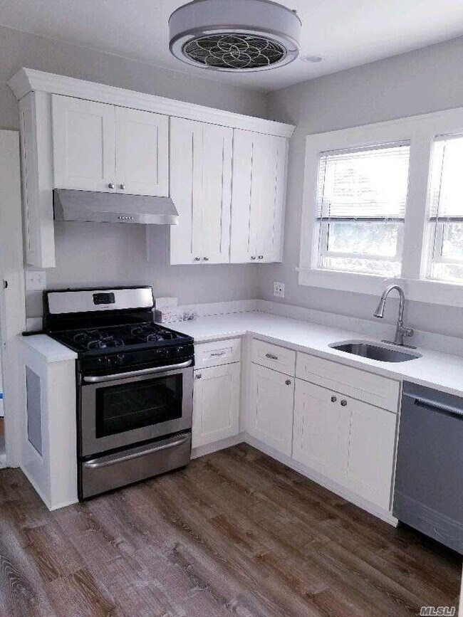 Building Photo - 2624 Soper Ave
