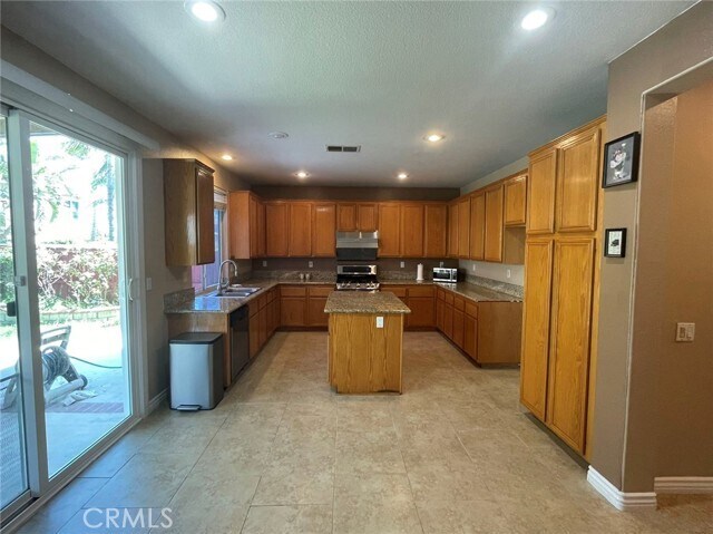 Building Photo - 7308 Silverwood Dr